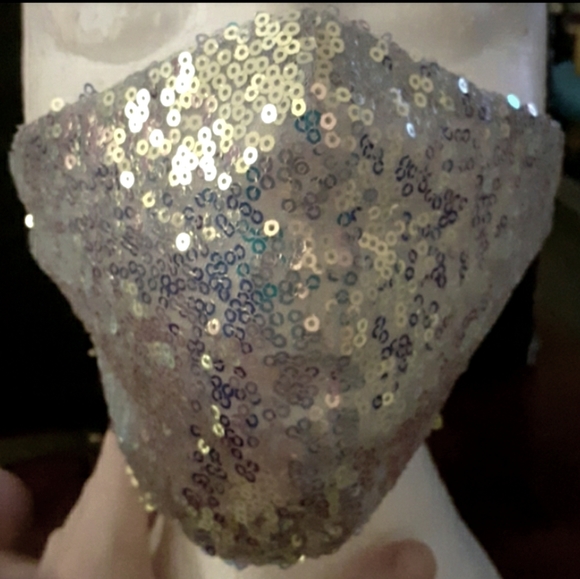 Accessories - 3/$30❣New Silver Sequins Face Mask